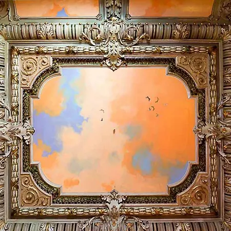 Bed & Art Hostel