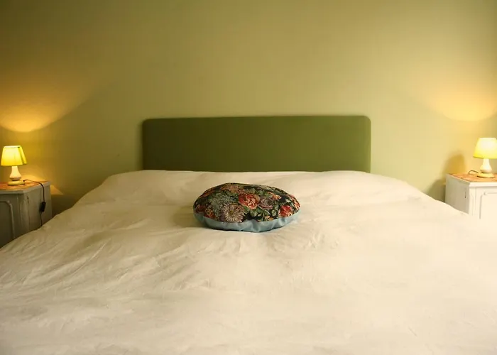 Bed & Art *