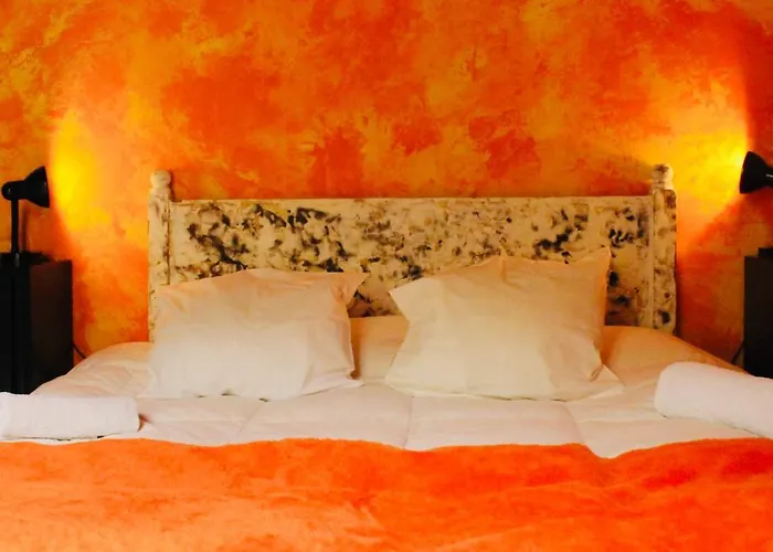 Bed & Art *