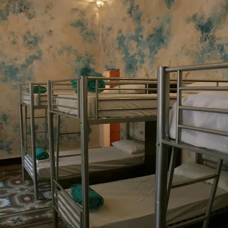 Vandrerhjem Bed & Art *
